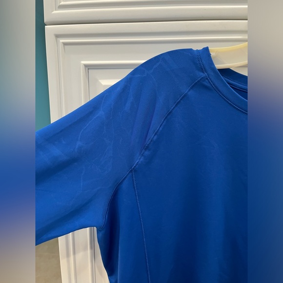 Reel Legends, Keep-it-Cool, Women’s Size L.  Blue with a slight blue print. - Picture 6 of 9